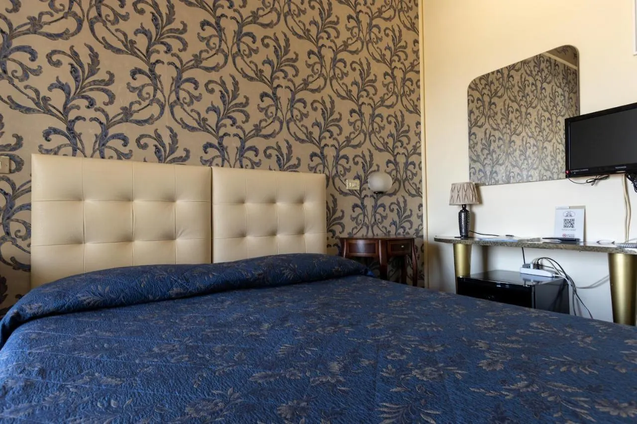 Hotel River Fronte Mare Con Piscina Rimini 3*,  Italy