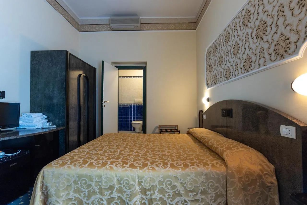 Hotel River Rimini 3*,